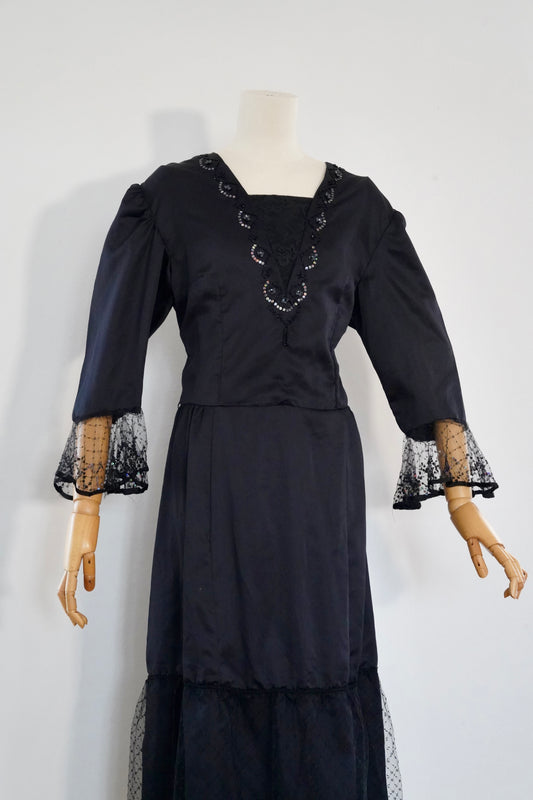 1970s vintage dress, size M-L