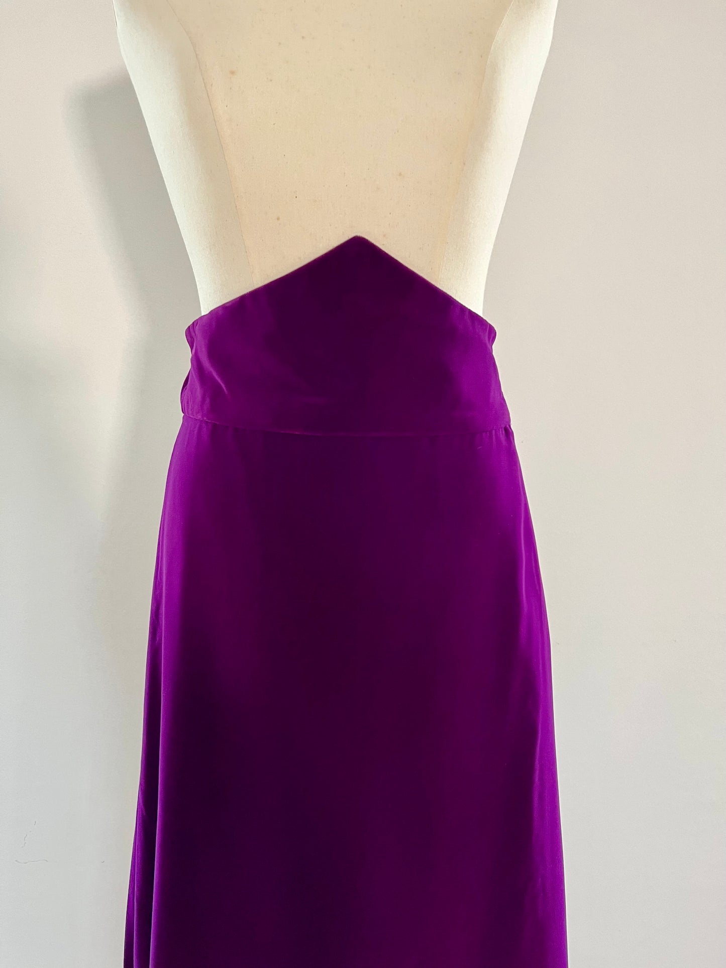 1970s vintage velvet skirt, size S-M