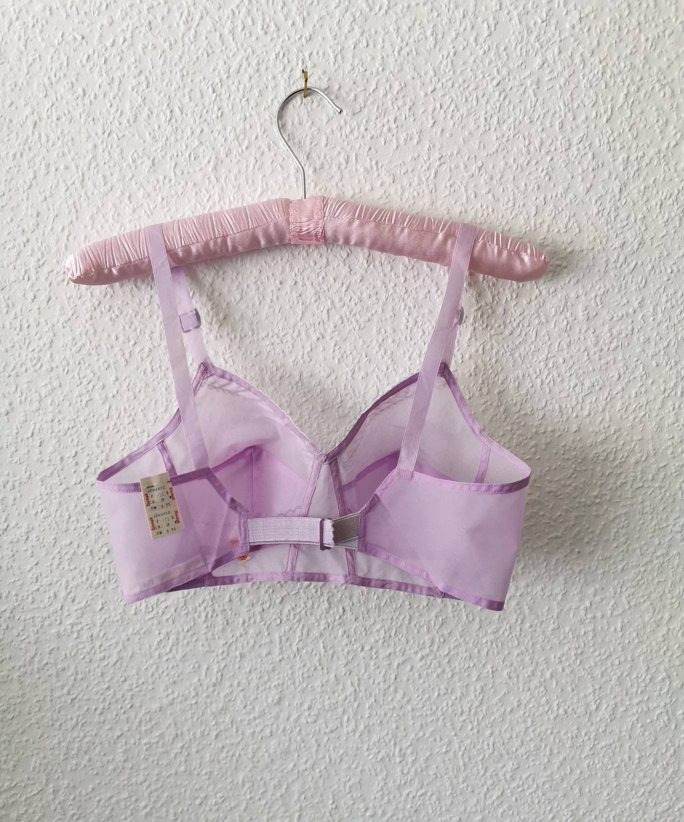 Vintage bra, 1970's purple Triumph bullet bra lace wireless bralette rockabilly pin-up lingerie M | US 10 | UK 12 | EU 38