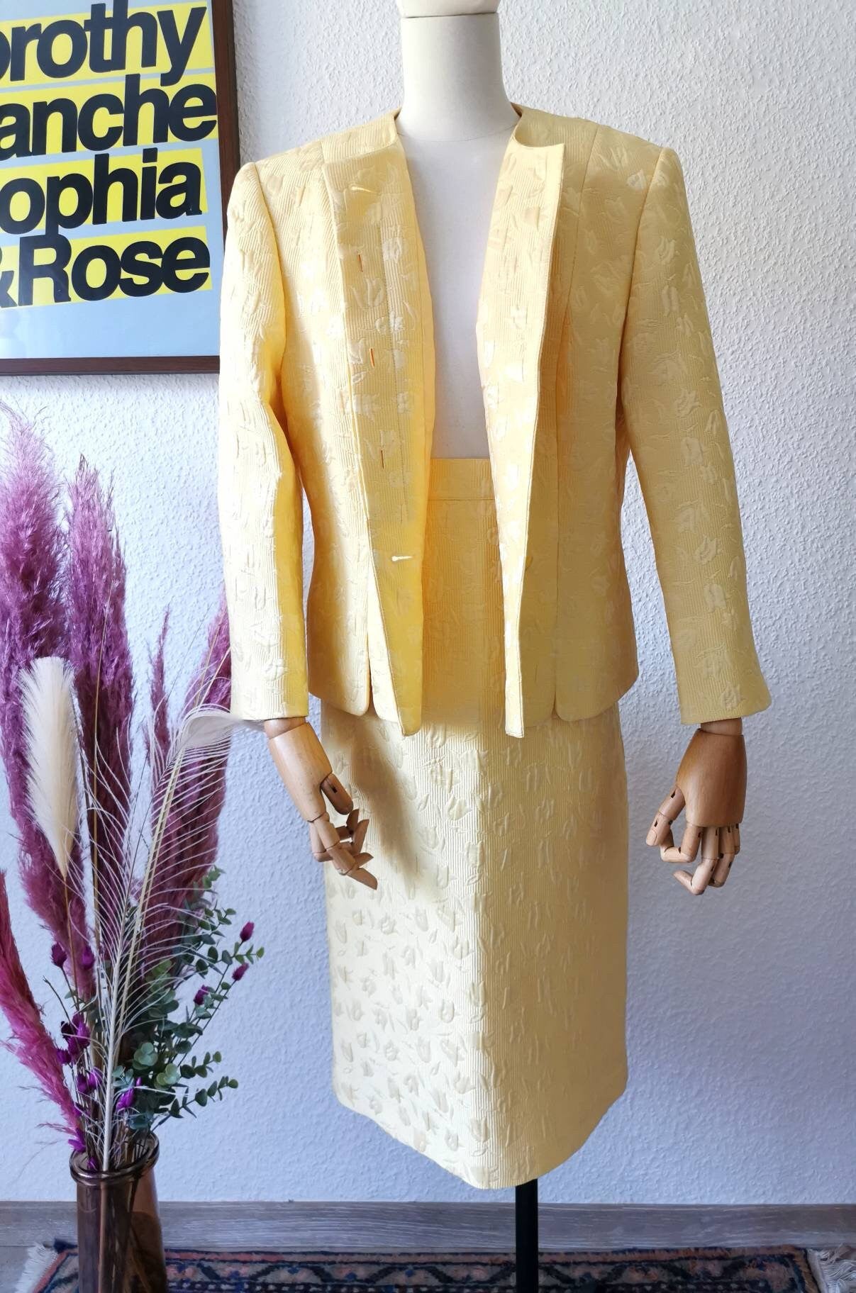 Vintage Set, 1980's Deadstock Basler Rock und Blazer Set mit Tulpen, Seide und Baumwolle, weiches Gelb Gr. M | US 6-8 | UK 10-12 | 38-40