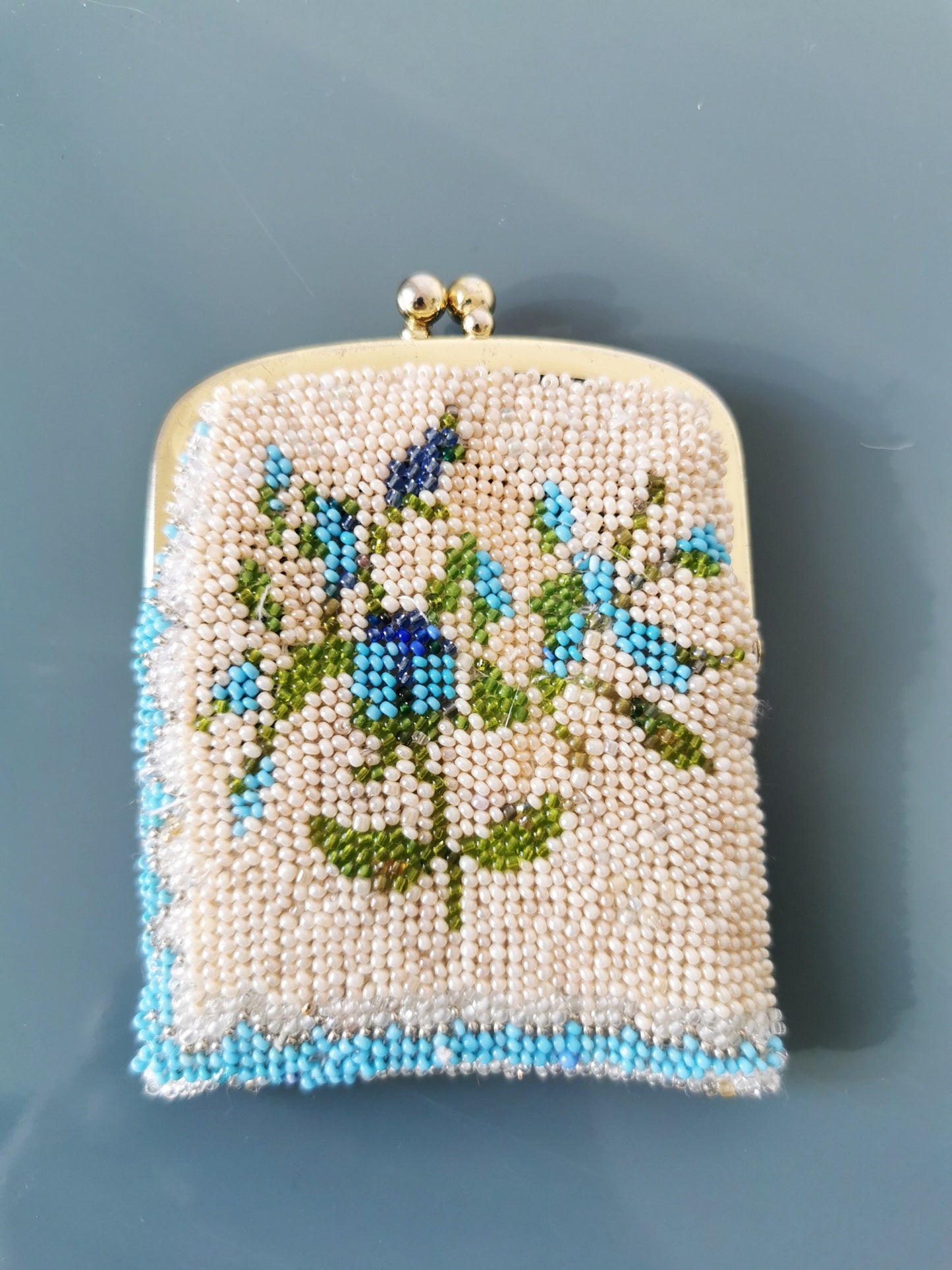 Vintage purse, 1960s Portemonnaie, handmade, beaded wallet, flower design, boho, hippie, rockabilly, pin-up