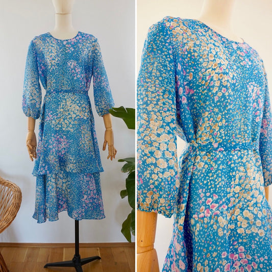 1970s vintage dress, light blue flower dress size M-L