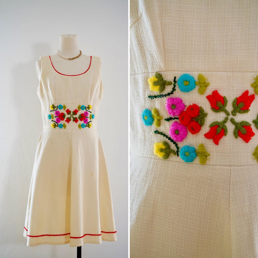 1970s vintage dress, handmade embroidery, size S