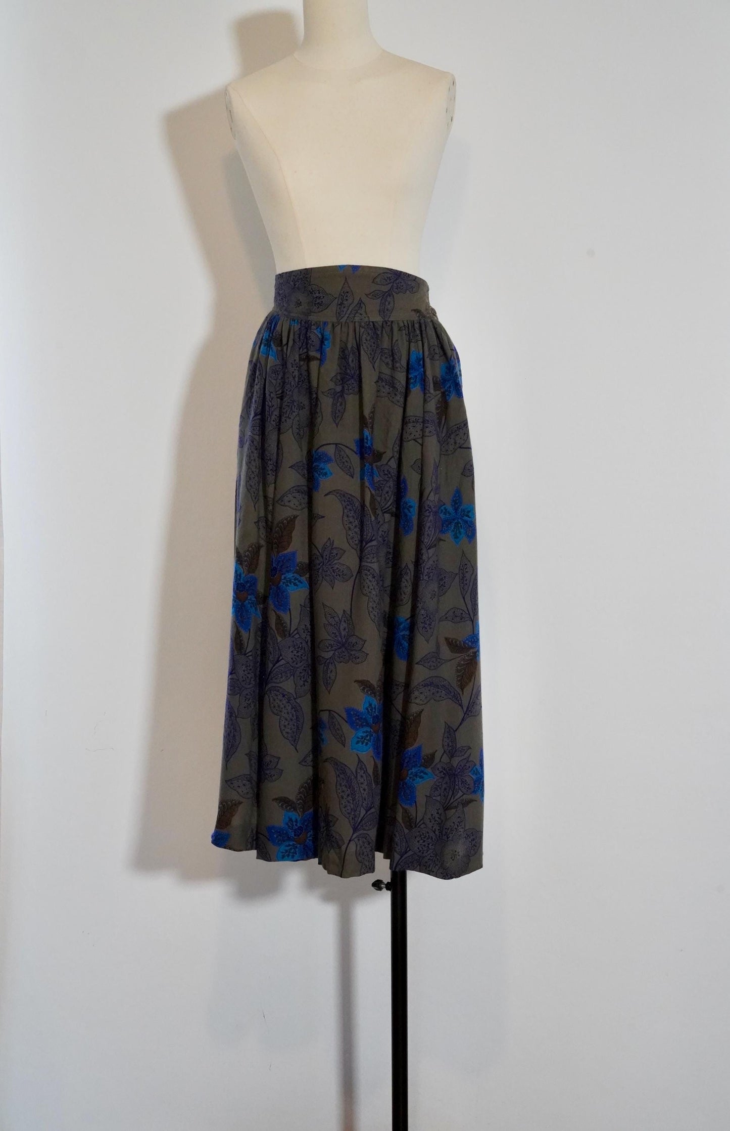 1980s vintage Escada cotton skirt, size S-M